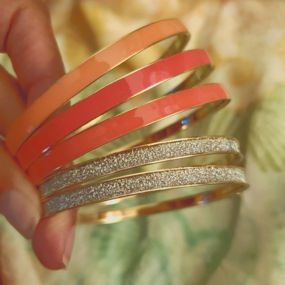 **SOLD** NWOT Ardene Bangle Set